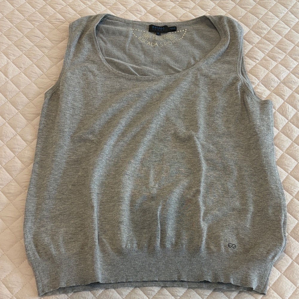 ESCADA VEST